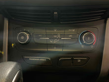 Load image into Gallery viewer, Temperature Controls Ford Escape 2017 - NW540891