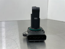 Load image into Gallery viewer, Mass Air Flow Sensor Meter MAF LR2 LR3 Range Rover Range 05-12 - NW359814