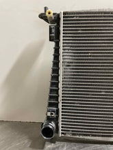 Load image into Gallery viewer, RADIATOR Expedition F150 Pickup LT Navigator 2004-2008 AT - NW131694