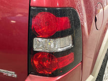 Load image into Gallery viewer, OUTER TAIL LIGHT LAMP Explorer Explorer Sport Trac 06-10 Right - NW534107