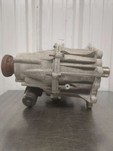 Load image into Gallery viewer, Transfer Case GRAND CHEROKEE 2017 - NW555801