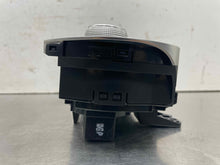 Load image into Gallery viewer, Temperature Controls Hyundai Santa Fe 2019 - NW555187