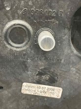 Load image into Gallery viewer, OUTER TAIL LIGHT LAMP Audi A8 S8 03 04 05 06 07 Right - NW364803