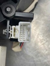 Load image into Gallery viewer, Floor Shifter Toyota Venza 2010 - NW364279