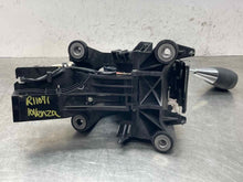Load image into Gallery viewer, Floor Shifter Toyota Venza 2010 - NW364279