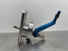 Load image into Gallery viewer, Floor Shifter Ford Mustang 2000 - NW565862