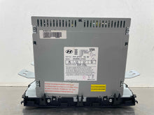 Load image into Gallery viewer, CD PLAYER Hyundai Santa Fe 13 14 15 16 17 18 - NW537181