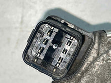 Load image into Gallery viewer, THROTTLE BODY 550i 550i Gt 650i 750 HYBRID 750i 750il Active 7 08-15 - NW576892