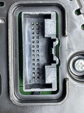 Load image into Gallery viewer, Speedometer Cluster Ford Taurus 2015 - NW364745