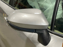 Load image into Gallery viewer, SIDE VIEW DOOR MIRROR - NW537359