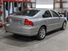 Load image into Gallery viewer, CARRIER ASSEMBLY S60 V70 S80 2003 03 04 05 - 08 Rear - NW241091