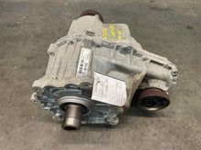 Load image into Gallery viewer, TRANSFER CASE Dodge Durango Jeep Grand Cherokee 2011-2020 - NW525149