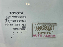 Load image into Gallery viewer, FRONT DOOR GLASS Toyota Highlander 14 15 16 17 18 19 Right - NW539955