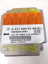 Load image into Gallery viewer, AIRBAG CONTROL MODULE COMPUTER CLS500 CLS55 CLS550 CLS63 E320 E500 04-07 - NW34631