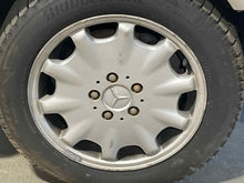 Load image into Gallery viewer, WHEEL Mercedes E300D E320 E430 1996 96 1997 97 98 99 - NW540936