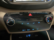 Load image into Gallery viewer, Temperature Controls Hyundai Tucson 2016 - NW540892