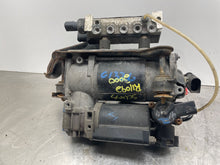 Load image into Gallery viewer, AIR RIDE COMPRESSOR E350 E550 CLS500 CLS55 CLS550 CLS63 E280 00-11 - NW366243