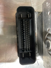 Load image into Gallery viewer, ABS PUMP Volvo C30 V40 V50 V70 2007 07 2008 08 - NW2839