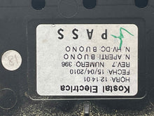 Load image into Gallery viewer, Fuse Box Mercedes-Benz SL500 2010 - NW247583