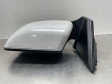 Load image into Gallery viewer, Side View Door Mirror Honda Pilot 2023 - NW542641