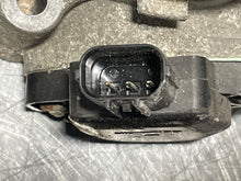 Load image into Gallery viewer, THROTTLE BODY Honda Civic 2001 01 02 03 04 05 DX Manual - NW368602