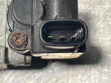 Load image into Gallery viewer, THROTTLE BODY Honda Civic 2001 01 02 03 04 05 DX Manual - NW368602