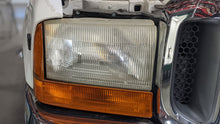 Load image into Gallery viewer, Headlight Lamp Assembly FORD F250SD PICKUP 2001 - NW368235