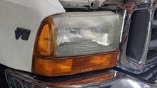 Load image into Gallery viewer, Headlight Lamp Assembly FORD F250SD PICKUP 2001 - NW368235