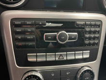 Load image into Gallery viewer, RADIO CLS550 CLS63 SLK250 SLK300 SLK350 SLK55 12 13 14 15 - NW542788