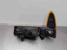 Load image into Gallery viewer, PARKLAMP TURN SIGNAL LIGHT F250SD Pickup F350SD Pickup F450SD 2001 Right - NW368096