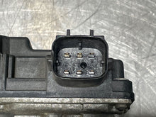 Load image into Gallery viewer, THROTTLE BODY ALTIMA G35 I35 MAXIMA 02 03 04 05 06 - NW368600