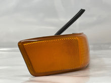 Load image into Gallery viewer, PARKLAMP Blazer S10 S15 Sonoma 1998 98 1999 99 00 01 02 03 04 05 Left - NW368091