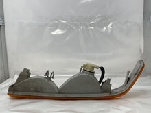 Load image into Gallery viewer, PARKLAMP Blazer S10 S15 Sonoma 1998 98 1999 99 00 01 02 03 04 05 Left - NW368091