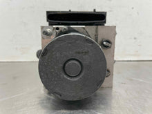 Load image into Gallery viewer, ABS ANTI-LOCK BRAKE PUMP Jaguar X Type 2007 07 2008 08 - NW543227