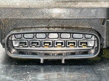 Load image into Gallery viewer, THROTTLE BODY Jaguar X Type 2005 05 2006 06 2007 07 08 - NW543209