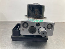 Load image into Gallery viewer, ABS Pump Nissan Armada 2013 - NW368801