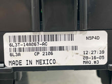 Load image into Gallery viewer, Fuse Box FORD F150 PICKUP 2006 - NW544650
