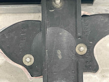 Load image into Gallery viewer, GRILLE Ford Mustang 99 00 01 02 03 04 - NW544530