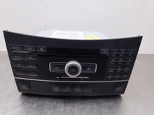 Load image into Gallery viewer, RADIO C250 C300 C350 C63 CLS550 CLS63 E300 E320 E350 E550 E63 R320 09-11 - NW369997