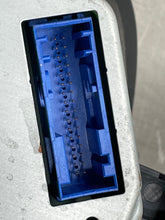 Load image into Gallery viewer, Speedometer Cluster Cadillac XT5 2019 - NW370058