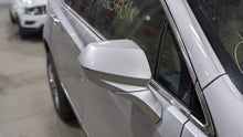 Load image into Gallery viewer, Side View Door Mirror Cadillac XT5 2019 - NW369756