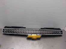 Load image into Gallery viewer, Grille SUBURBAN 1500 2013 - NW369888