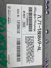 Load image into Gallery viewer, Radio Lincoln Navigator 2007 - NW371015