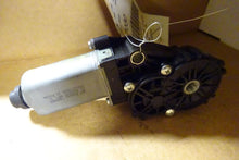 Load image into Gallery viewer, Convertible Top Motor SMART 2008 - NW50247