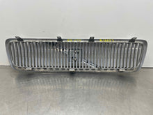 Load image into Gallery viewer, GRILL Volvo V70 2001 01 2002 02 2003 03 2004 04 - NW473931