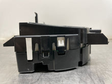 Load image into Gallery viewer, SPEEDOMETER CLUSTER Volkswagen Routan 2009 09 2010 10 - NW162249