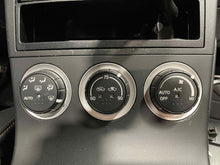 Load image into Gallery viewer, AC HEATER TEMP CONTROL Nissan 350Z 2004 04 - NW546739