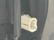 Load image into Gallery viewer, OUTER TAIL LIGHT LAMP Lexus RX330 RX350 04 05 06 07 08 09 Left - NW547490