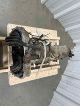 Load image into Gallery viewer, MANUAL TRANSMISSION Subaru Forester 2005 05 - NW373362