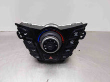 Load image into Gallery viewer, Temperature Controls Hyundai Veloster 2015 - NW373892